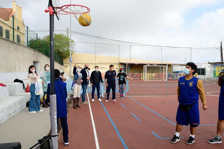 El consejero insular de Deportes visitó hoy las instalaciones del centro teldense/TA.